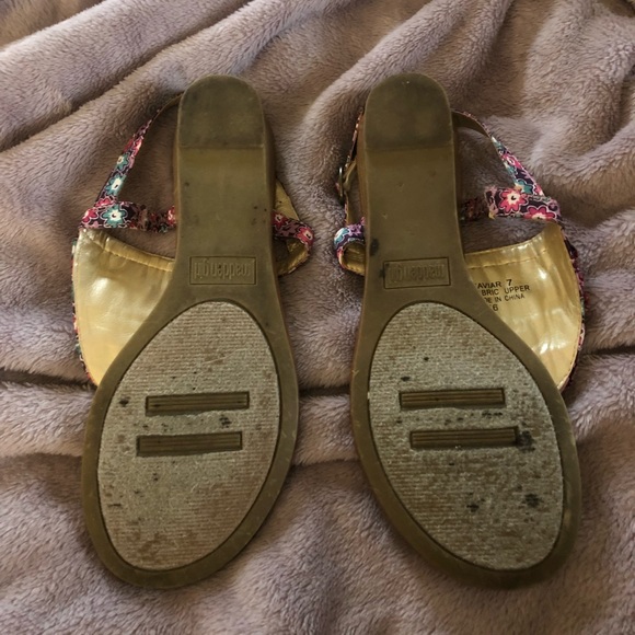 Madden Girl Ruffle Sandals - Picture 4 of 5